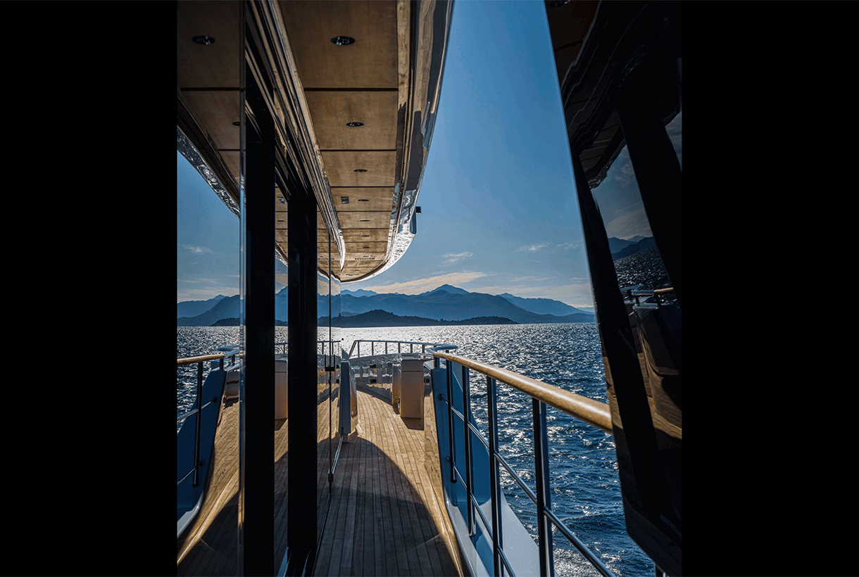 Custom Line 38. A refined, luxurious pearl of the yachting world